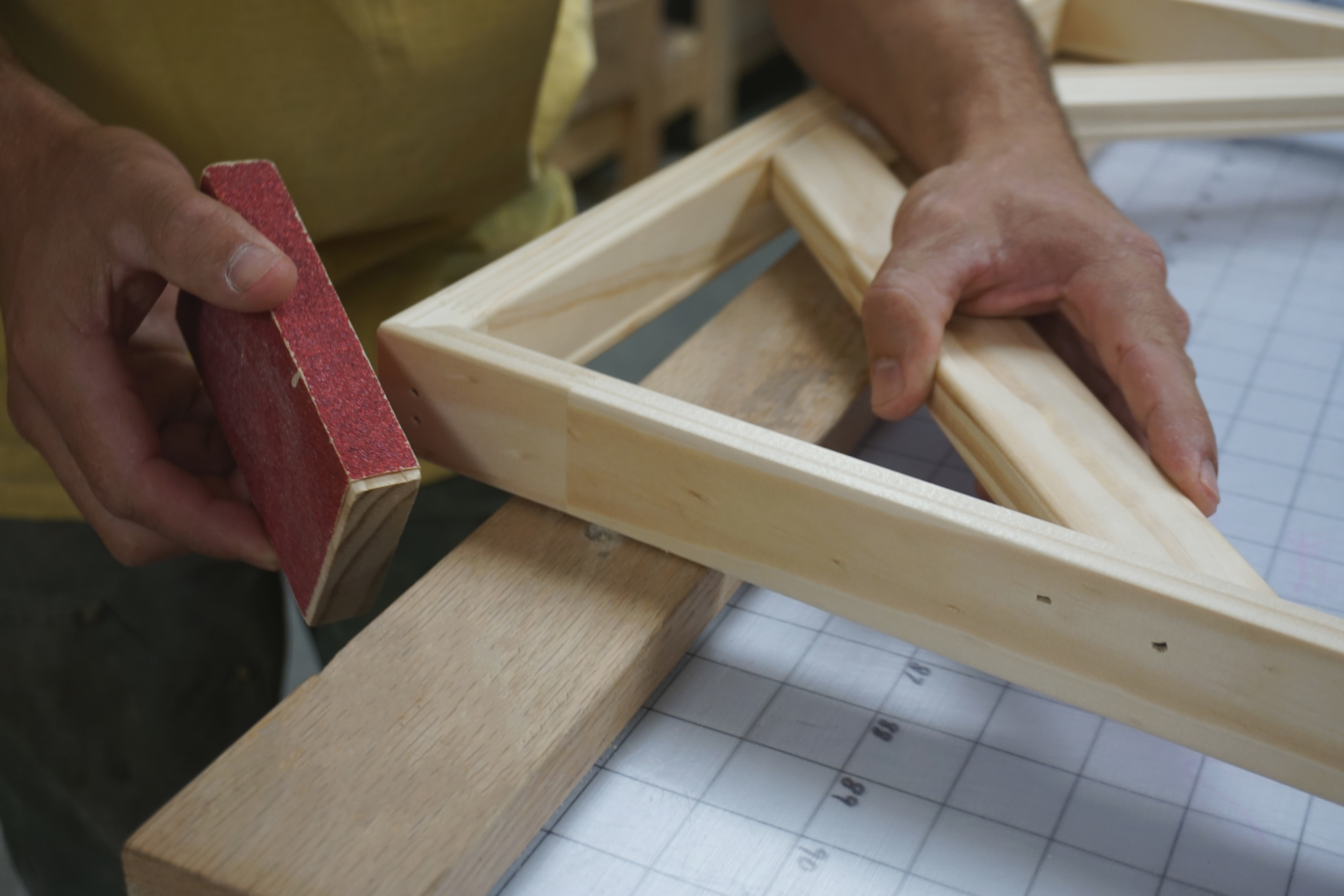 canvas frame finishing